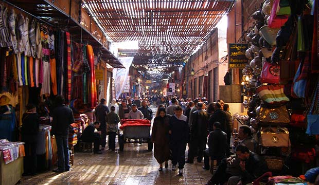 Regateo en Marruecos en el mercado de Marrakech